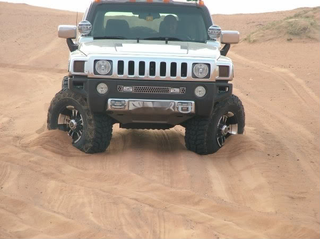 Illustration for article titled The Hummer H2 was and is a stupid car.